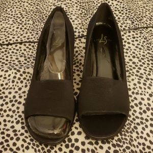 11W Black LifeStride Fabric Open Toed Heels